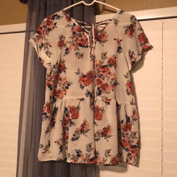 Floral peplum top - Picture 2 of 3